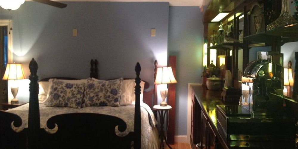 The Red Hook Country Inn, An "Old Rhinebeck" Bed & Breakfast ภายนอก รูปภาพ