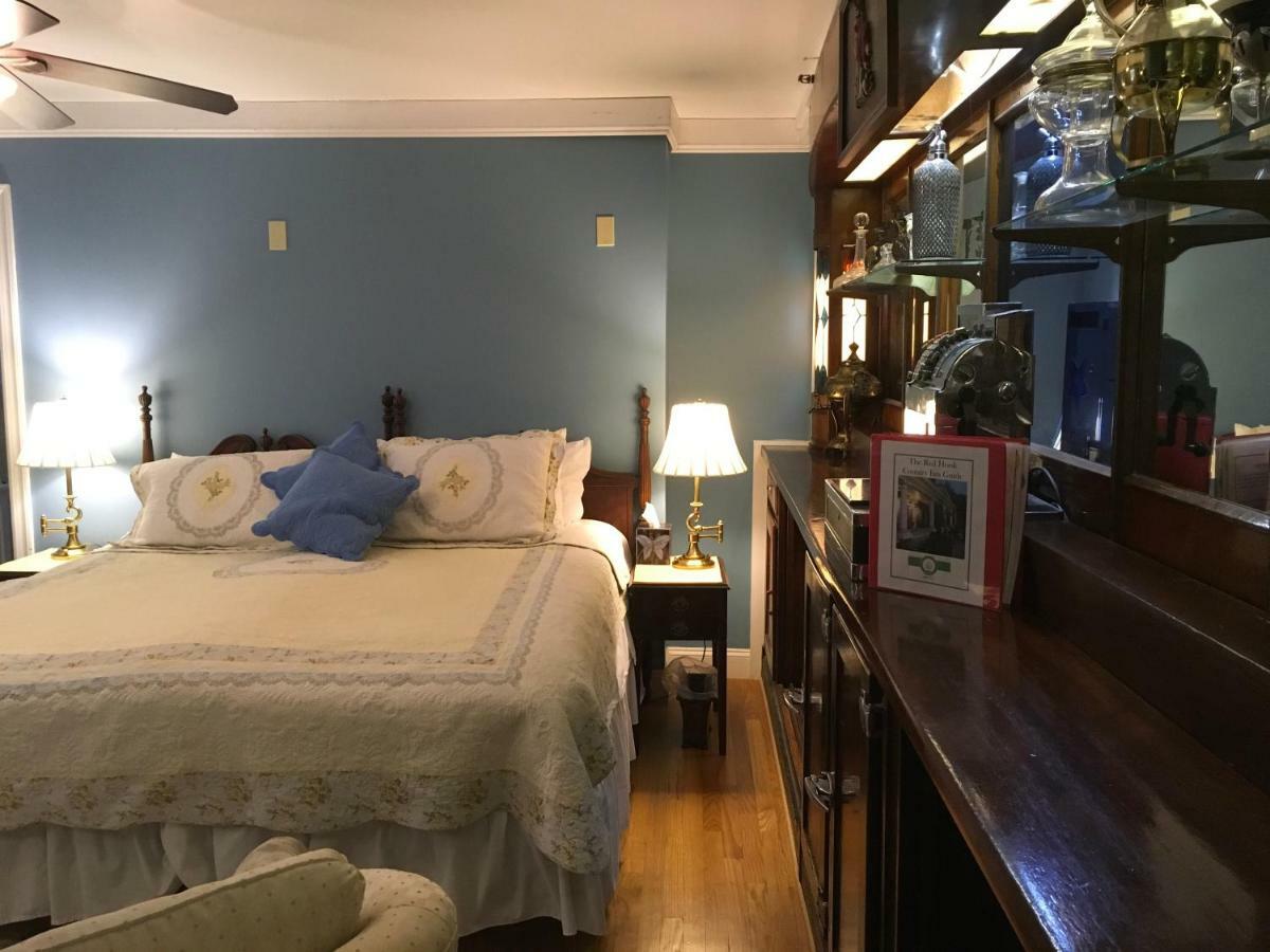 The Red Hook Country Inn, An "Old Rhinebeck" Bed & Breakfast ภายนอก รูปภาพ