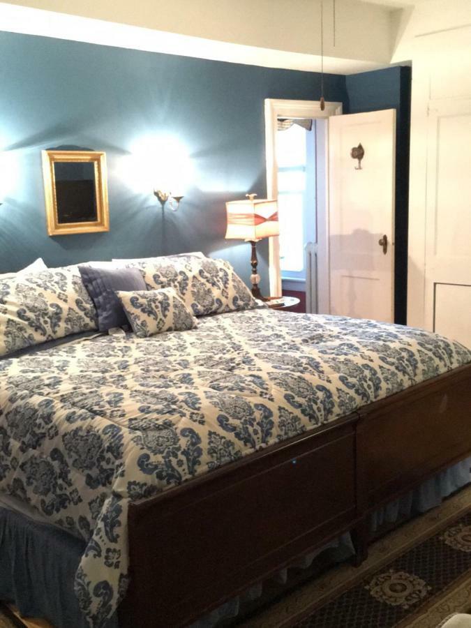The Red Hook Country Inn, An "Old Rhinebeck" Bed & Breakfast ภายนอก รูปภาพ