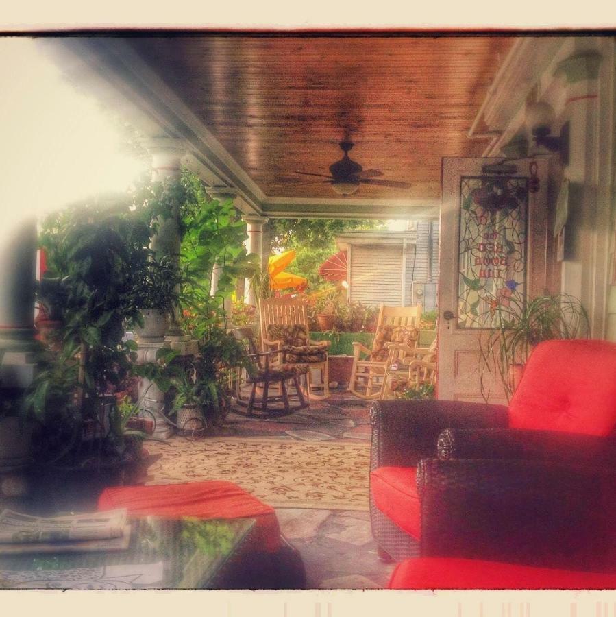 The Red Hook Country Inn, An "Old Rhinebeck" Bed & Breakfast ภายนอก รูปภาพ