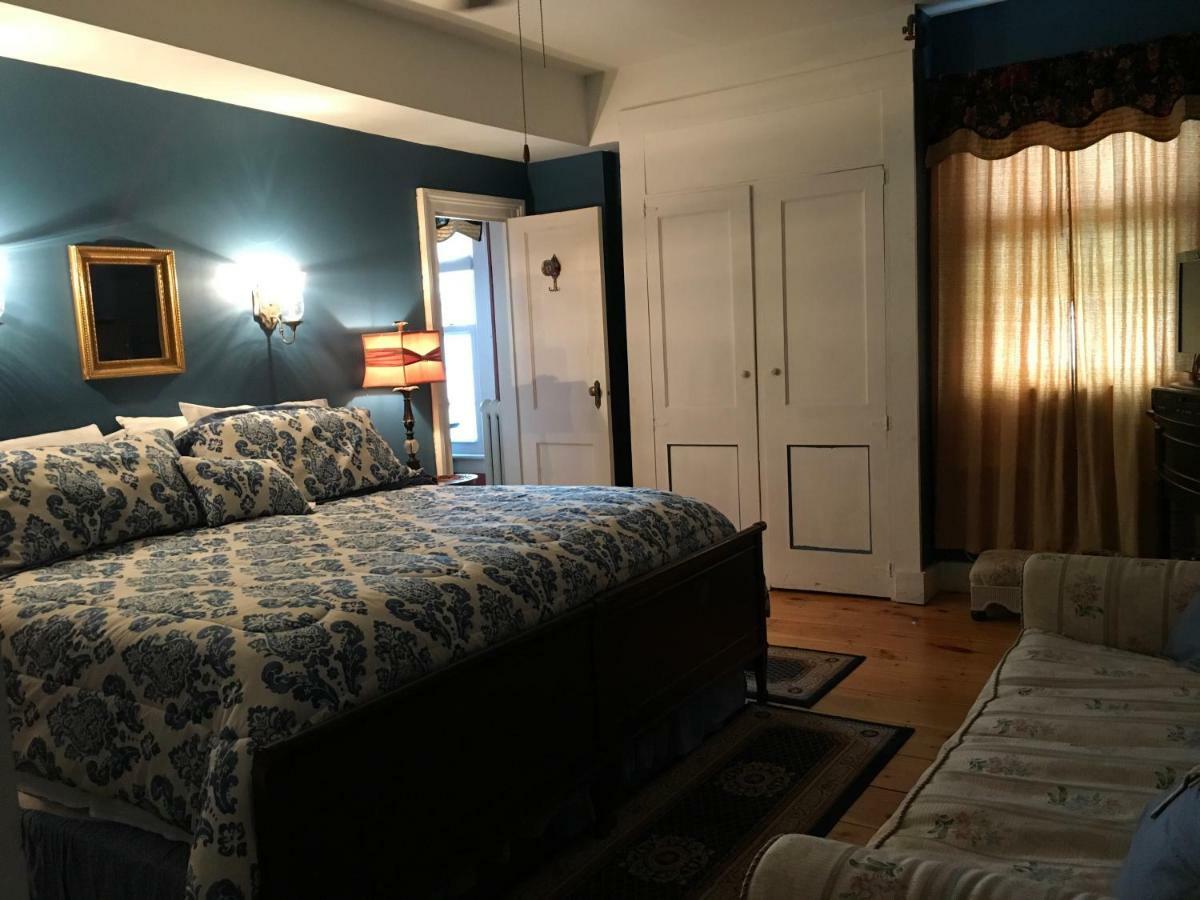 The Red Hook Country Inn, An "Old Rhinebeck" Bed & Breakfast ภายนอก รูปภาพ