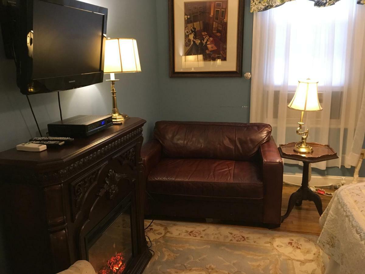 The Red Hook Country Inn, An "Old Rhinebeck" Bed & Breakfast ภายนอก รูปภาพ