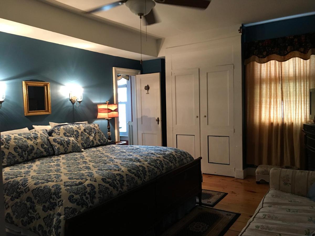The Red Hook Country Inn, An "Old Rhinebeck" Bed & Breakfast ภายนอก รูปภาพ