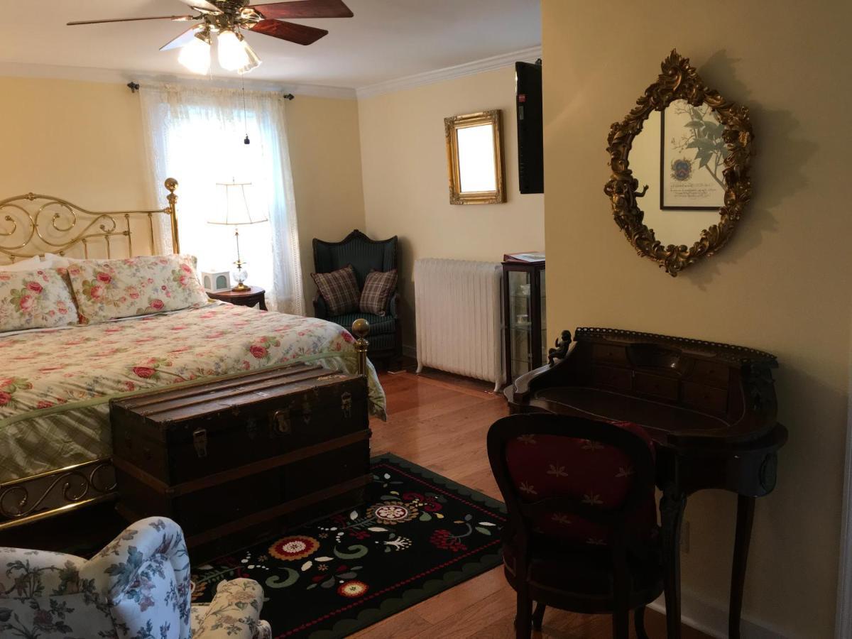 The Red Hook Country Inn, An "Old Rhinebeck" Bed & Breakfast ภายนอก รูปภาพ
